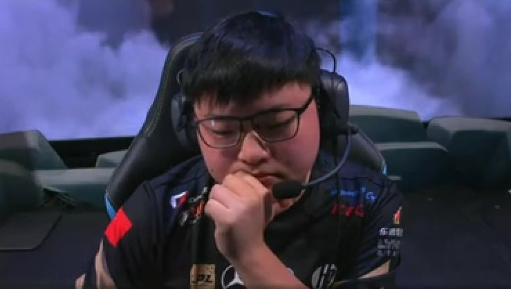 uzi红温 脸红uzi等于红温兰博 uzi红温 脸红uzi等于红温兰博