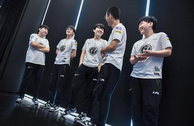 摆烂是 这个词怎么突然就火了 摆烂是 这个词怎么突然就火了