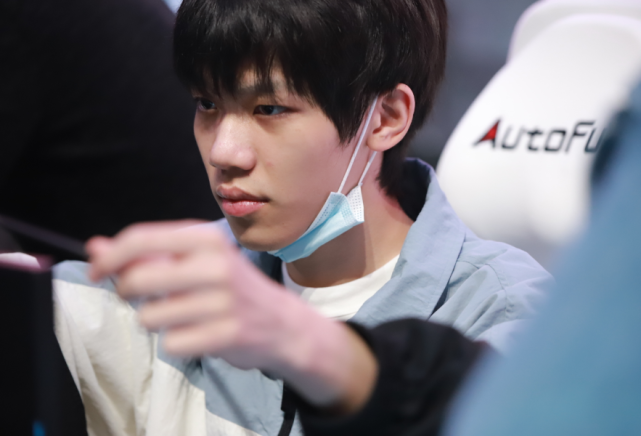 但是on好帅啊 因dys弹幕而走红 但是on好帅啊 因dys弹幕而走红