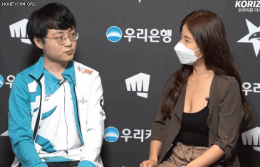 showmaker偷瞄的女主持人是谁 showmaker偷瞄的女主持人是谁