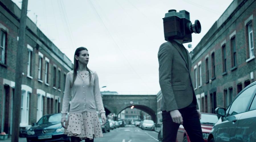 头上长摄像头的男人 头上长摄像头的男人